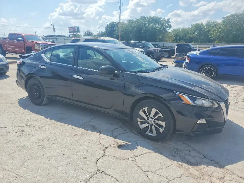 2021 NISSAN ALTIMA S  