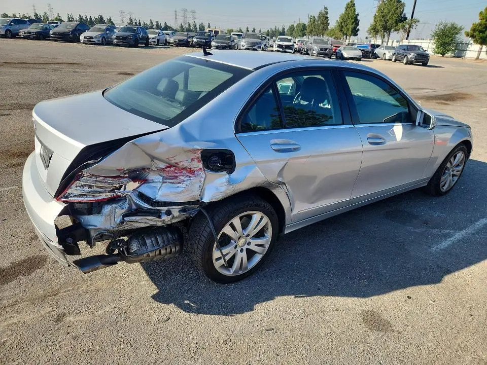2011 MERCEDES-BENZ C 300  