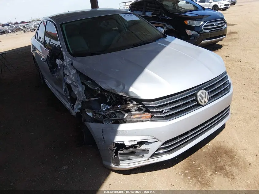 2017 VOLKSWAGEN PASSAT 1.8T R-LINE