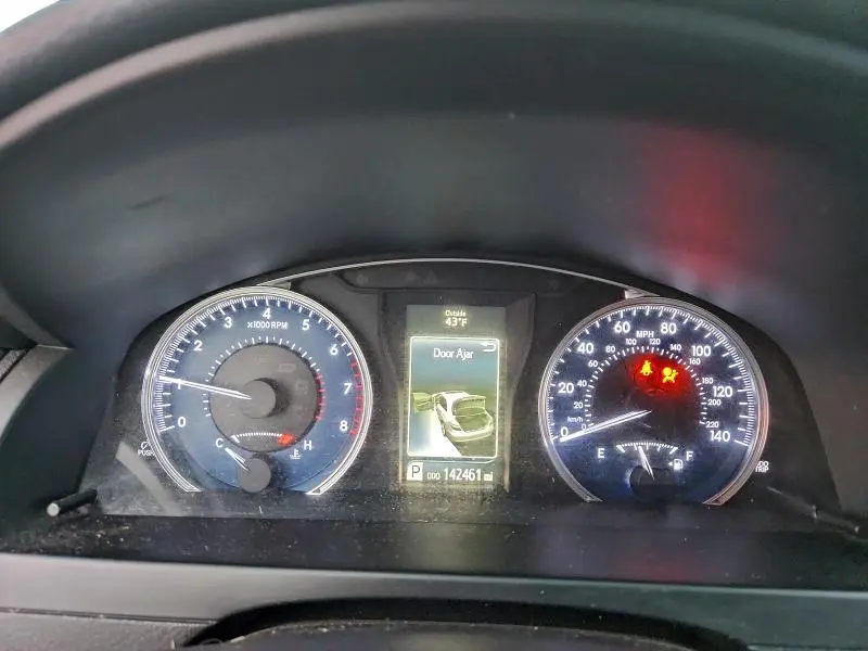 2016 TOYOTA CAMRY LE  