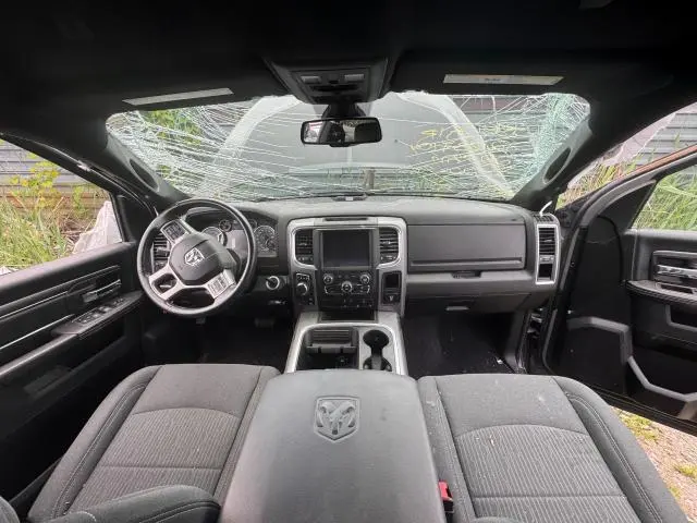 2022 RAM 1500 CLASSIC SLT  