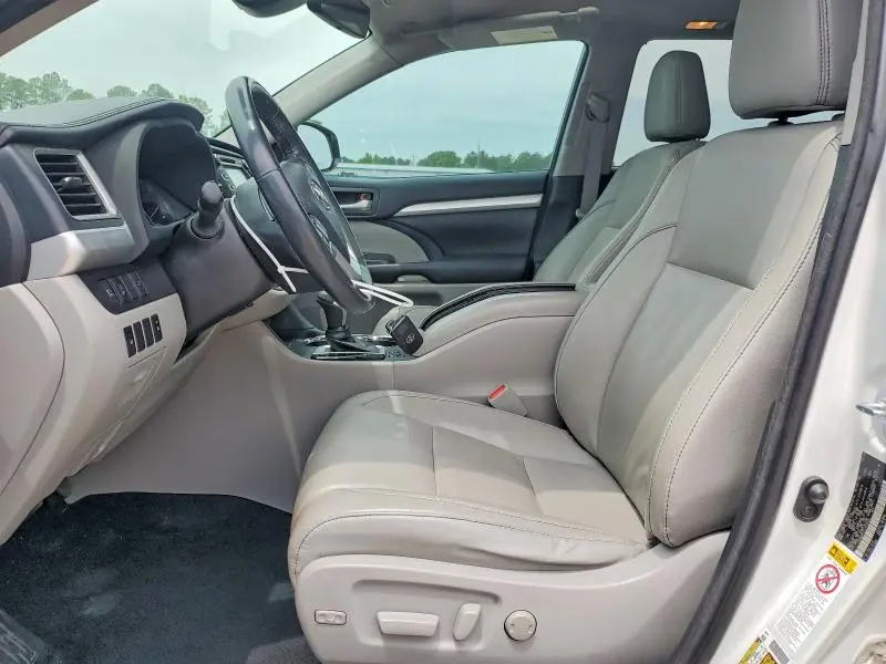2018 TOYOTA HIGHLANDER XLE  