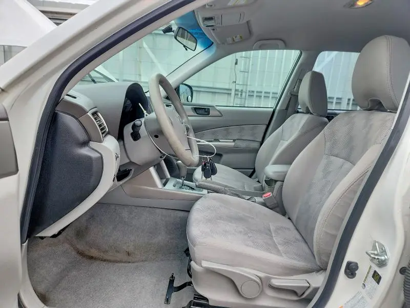 2010 SUBARU FORESTER XS  