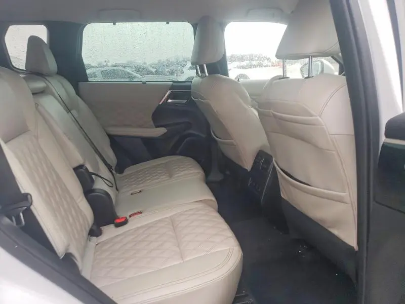 2023 MITSUBISHI OUTLANDER SEL  