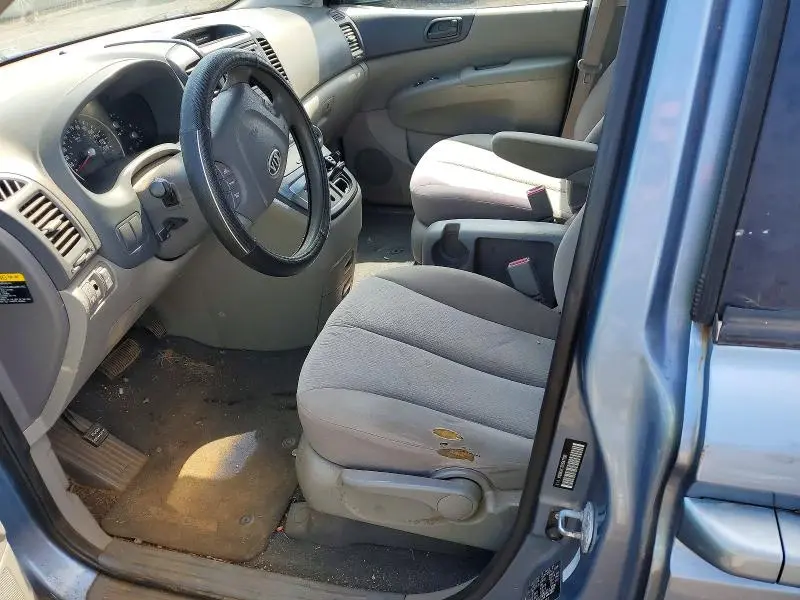2012 KIA SEDONA LX  