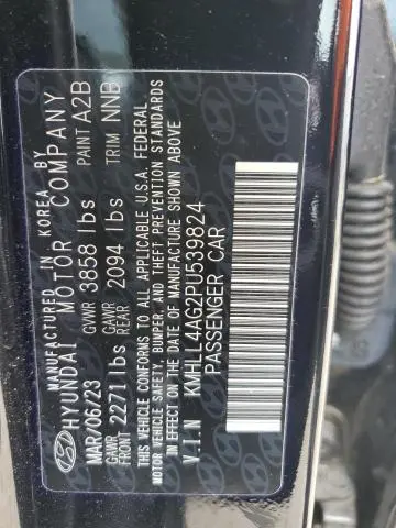 2023 HYUNDAI ELANTRA SE  