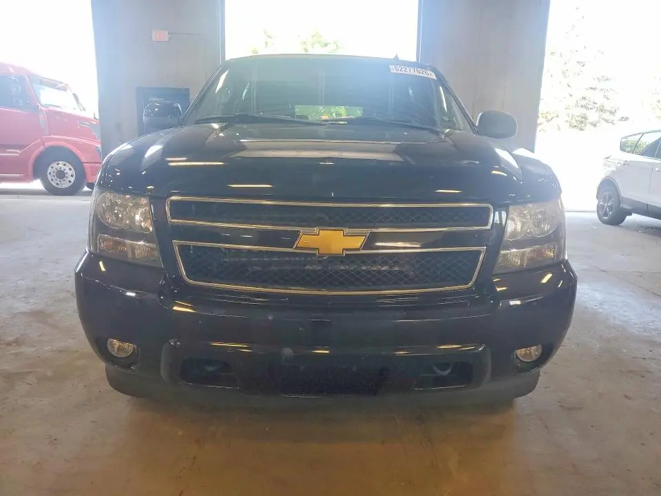 2011 CHEVROLET SUBURBAN K1500 LT  