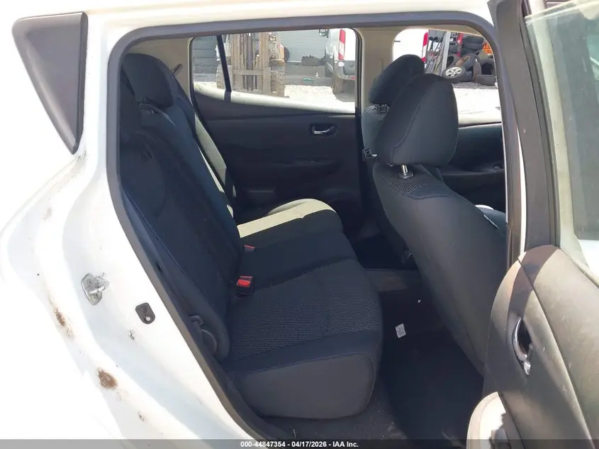 2016 NISSAN LEAF S