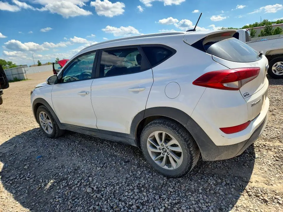 2016 HYUNDAI TUCSON SE  
