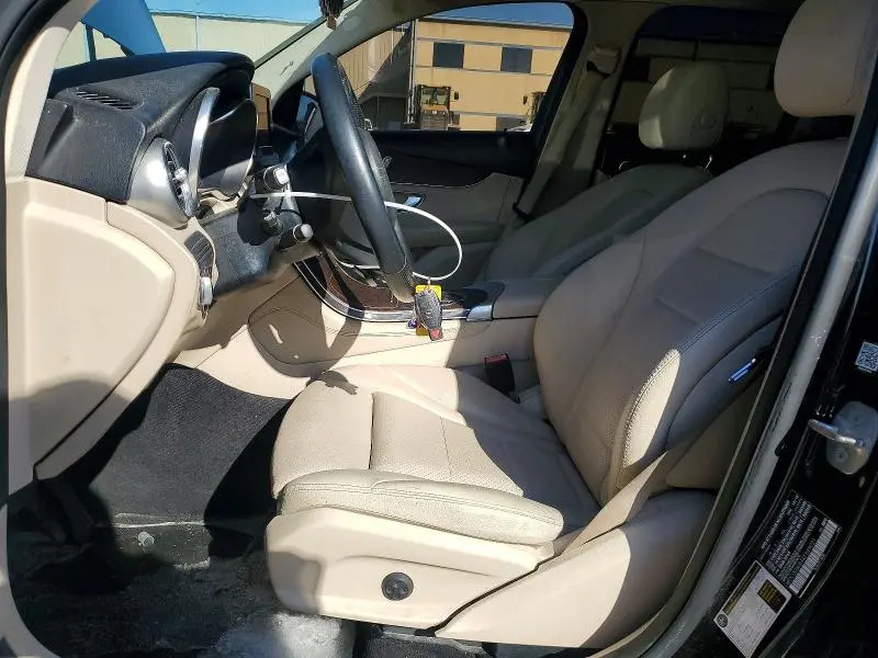 2019 MERCEDES-BENZ GLC 350E  