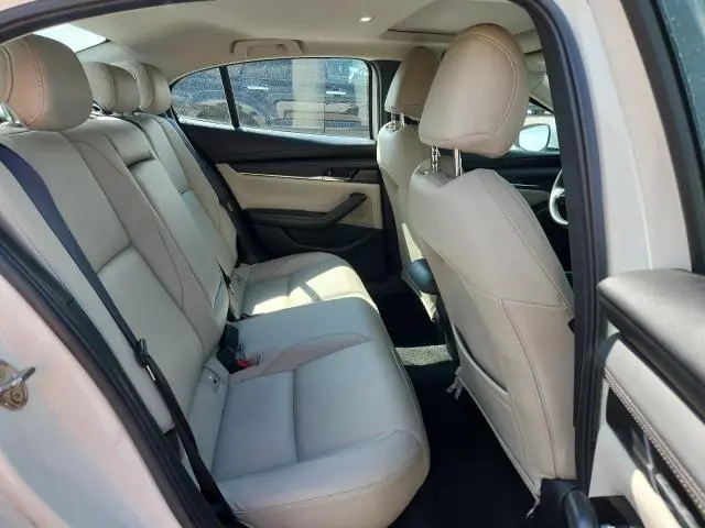 2024 MAZDA 3 PREFERRED  