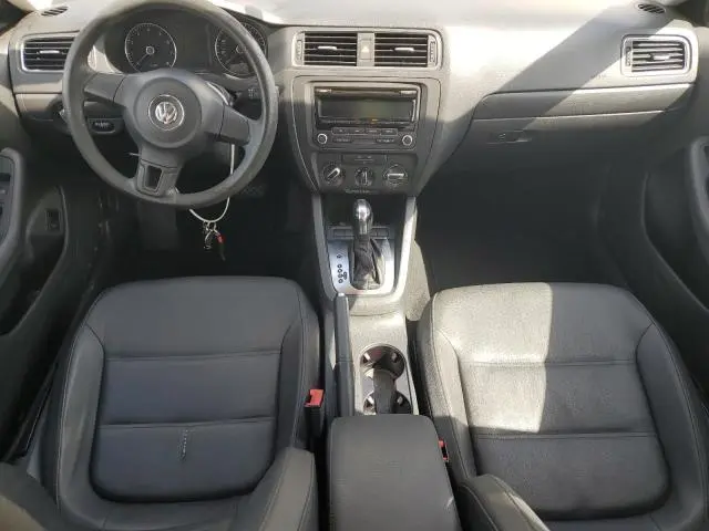 2012 VOLKSWAGEN JETTA SE  