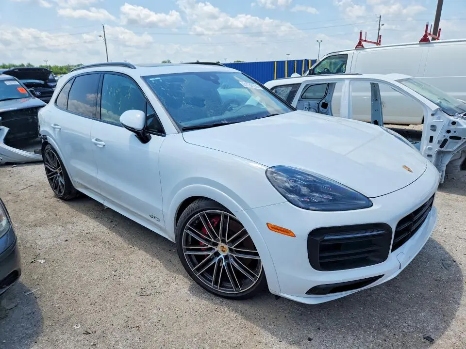 2021 PORSCHE CAYENNE GTS  