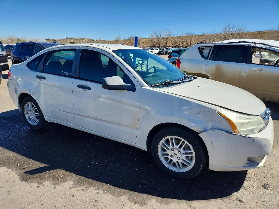 2010 FORD FOCUS SE  