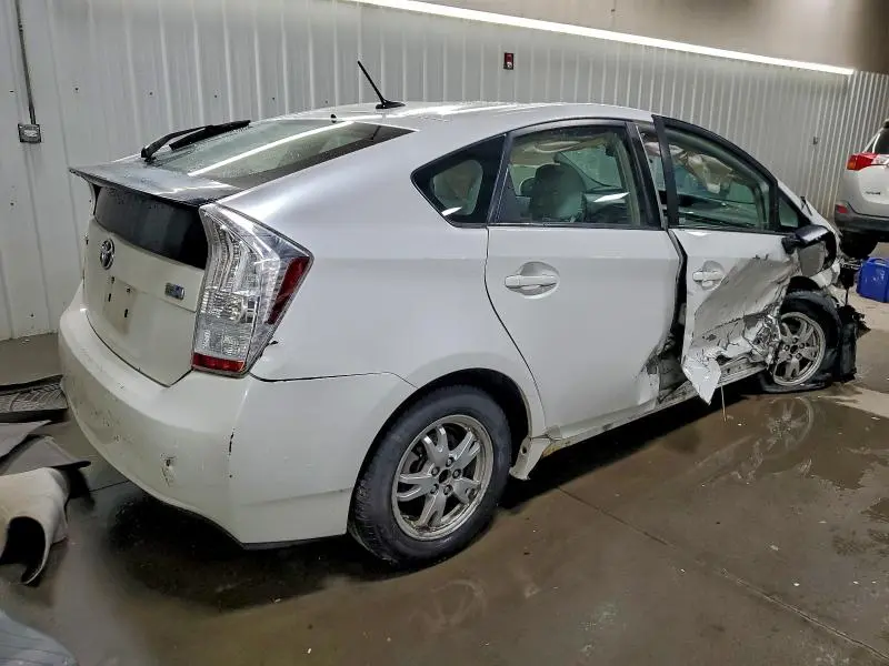 2011 TOYOTA PRIUS   