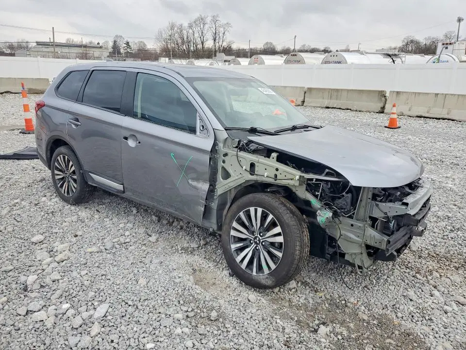 2019 MITSUBISHI OUTLANDER SE  