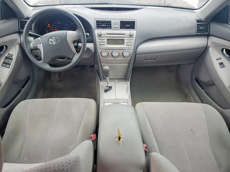 2010 TOYOTA CAMRY LE  