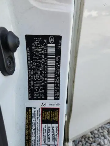 2015 TOYOTA CAMRY SE  