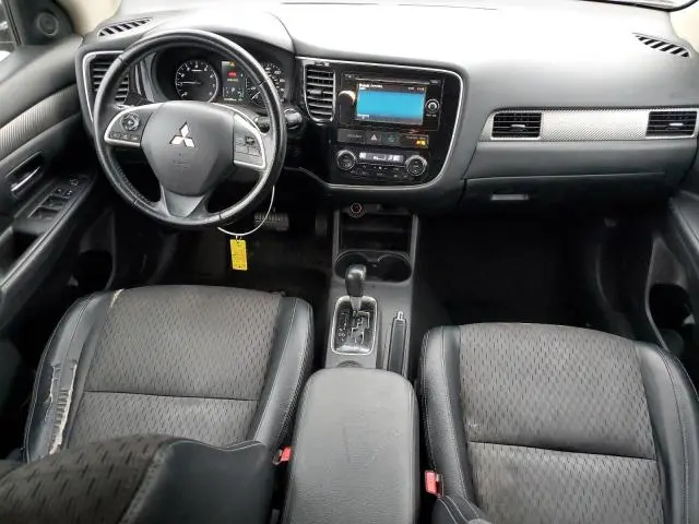 2015 MITSUBISHI OUTLANDER SE  