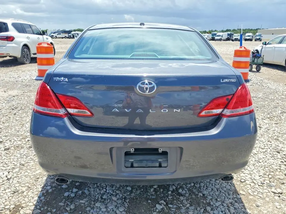 2010 TOYOTA AVALON LIMITED  