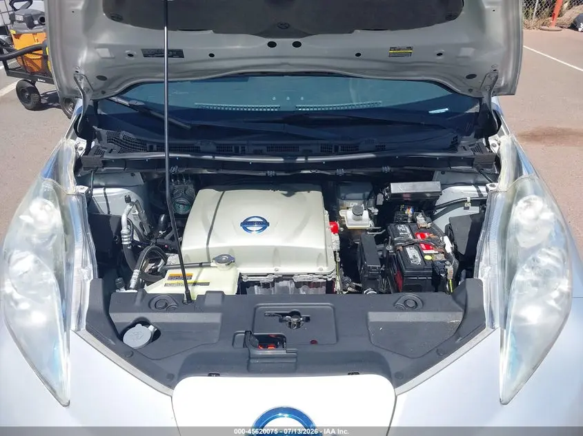 2015 NISSAN LEAF S
