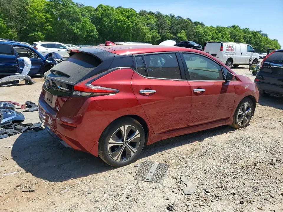 2022 NISSAN LEAF SV  