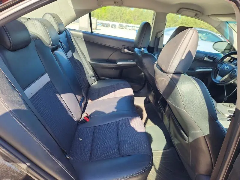 2013 TOYOTA CAMRY SE  