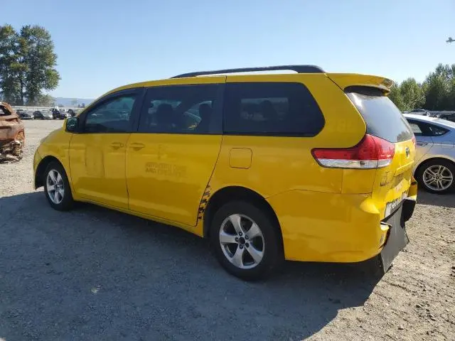 2011 TOYOTA SIENNA LE  