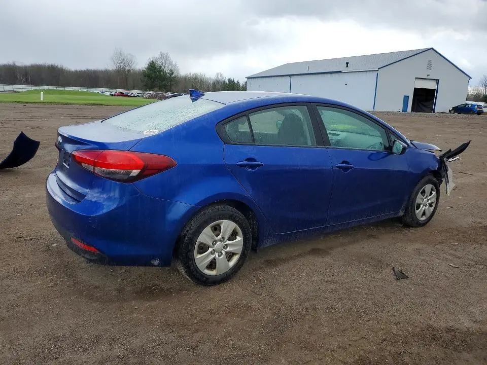 2017 KIA FORTE LX  
