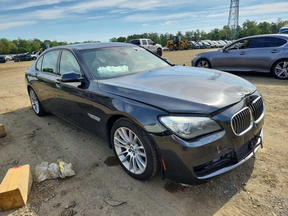 2014 BMW 750 LXI  