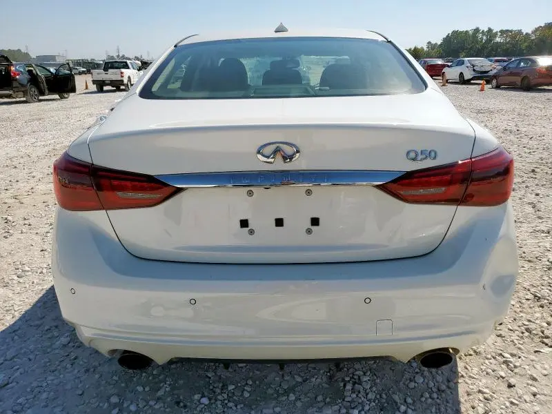 2018 INFINITI Q50 LUXE  