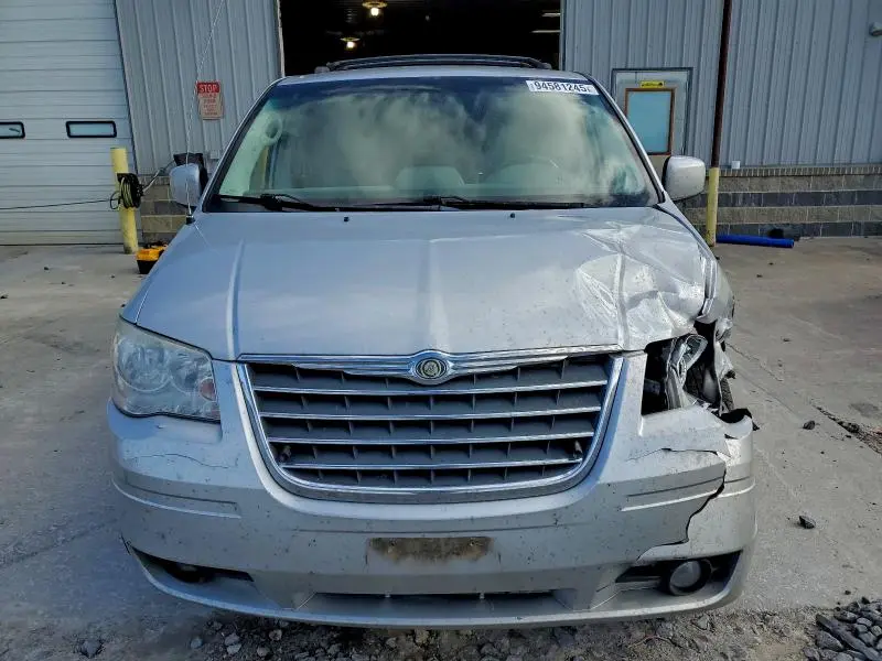 2010 CHRYSLER TOWN & COUNTRY TOURING  