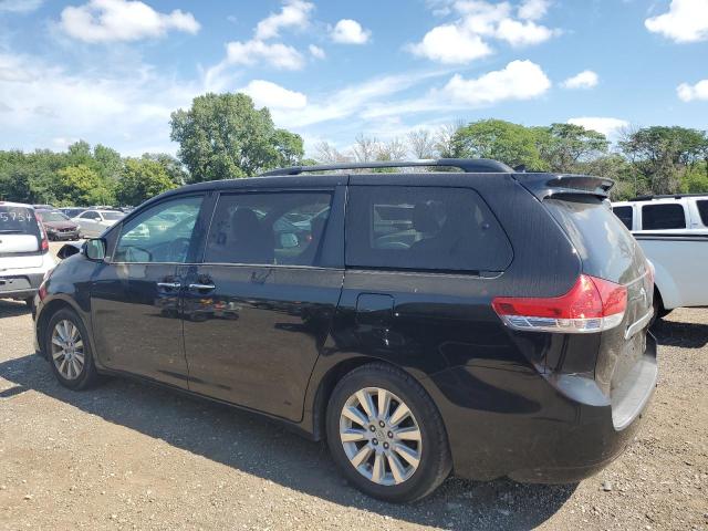 2013 TOYOTA SIENNA XLE