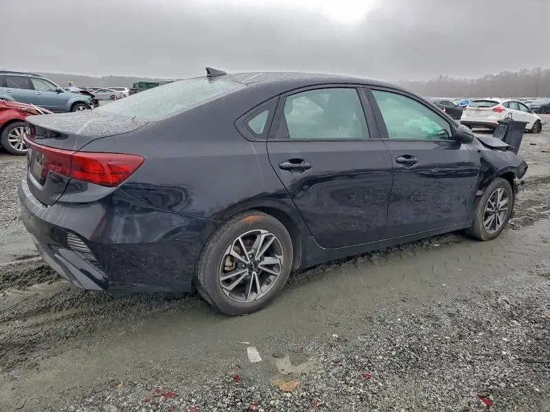 2022 KIA FORTE FE  