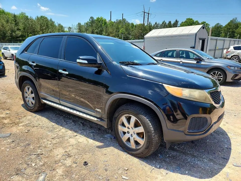 2013 KIA SORENTO LX  