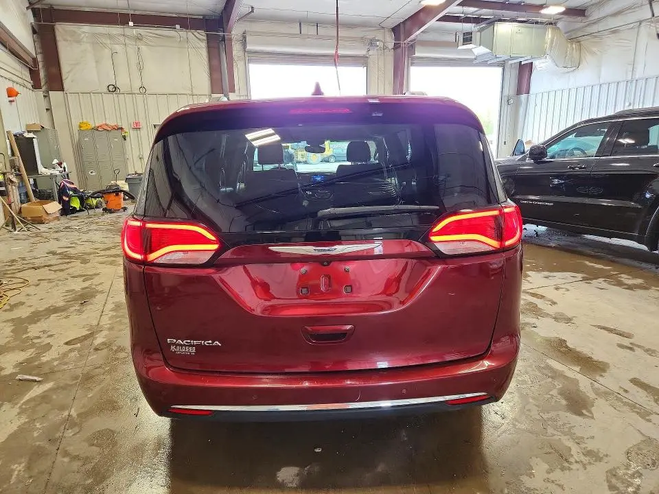 2017 CHRYSLER PACIFICA TOURING L  