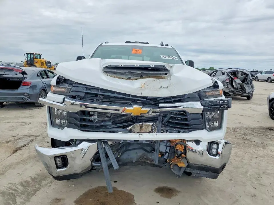 2025 CHEVROLET SILVERADO   
