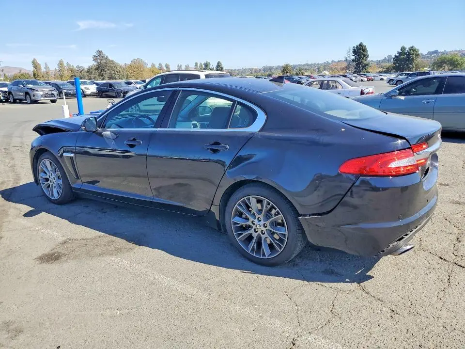 2013 JAGUAR XF   