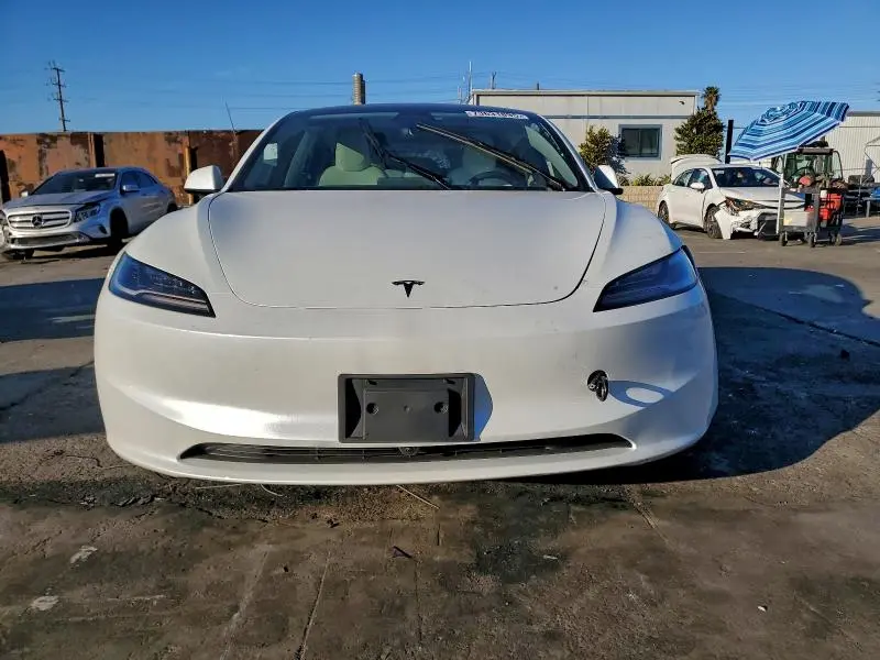 2026 TESLA MODEL 3   