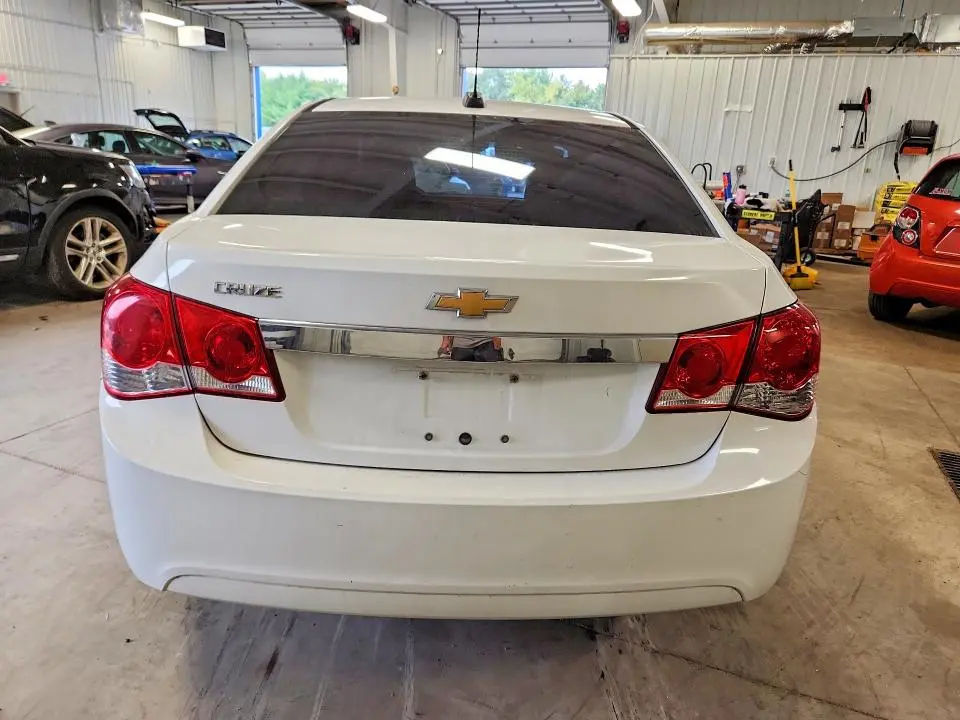 2015 CHEVROLET CRUZE LS  