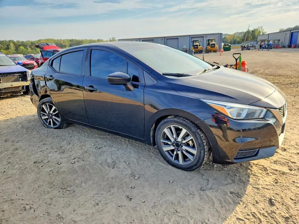 2020 NISSAN VERSA SV  