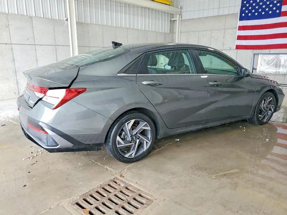2025 HYUNDAI ELANTRA LIMITED  