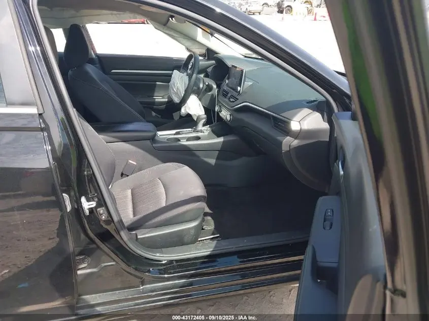 2022 NISSAN ALTIMA SV FWD