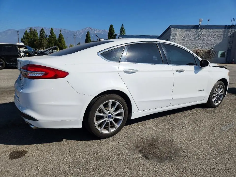 2017 FORD FUSION SE HYBRID  