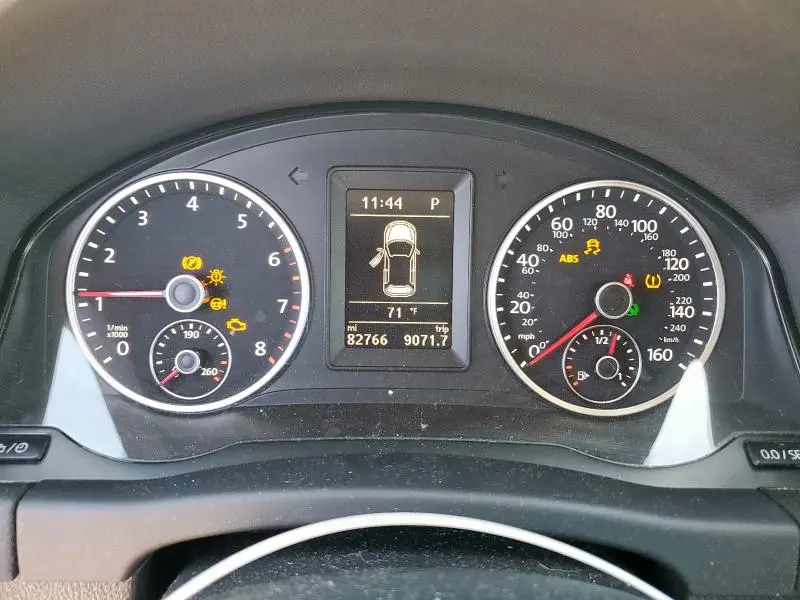 2017 VOLKSWAGEN TIGUAN S  