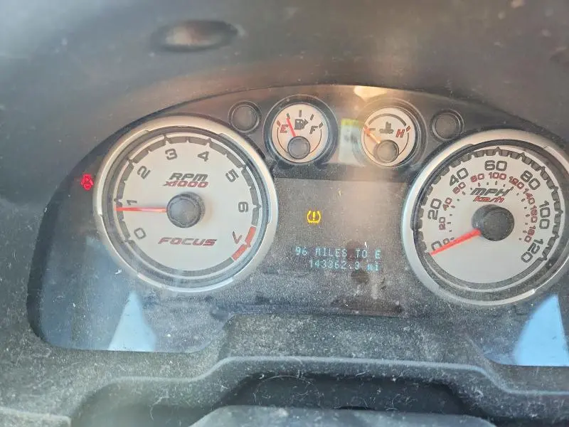 2010 FORD FOCUS SE  