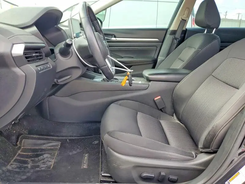2019 NISSAN ALTIMA SV  