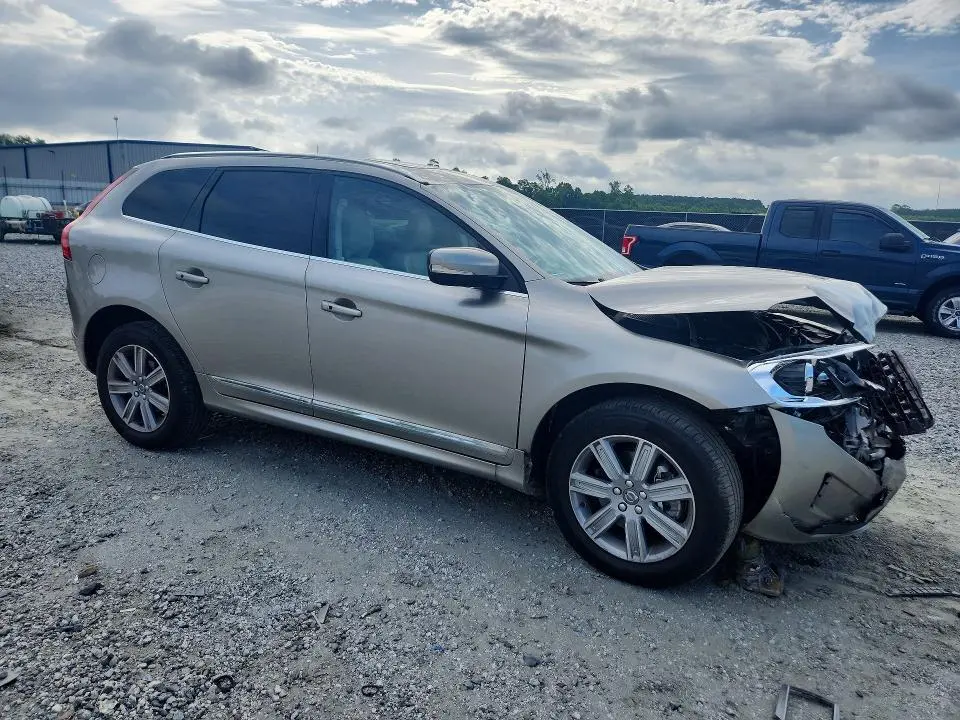 2016 VOLVO XC60 T6 PREMIER  