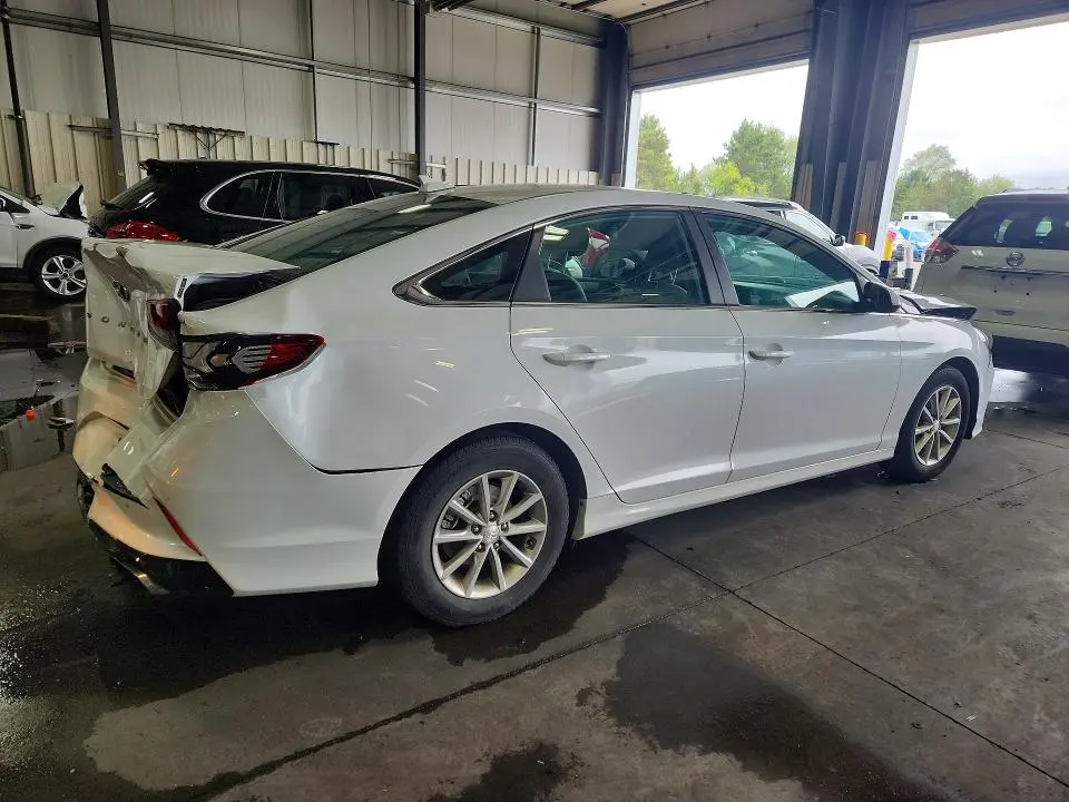 2019 HYUNDAI SONATA SE  