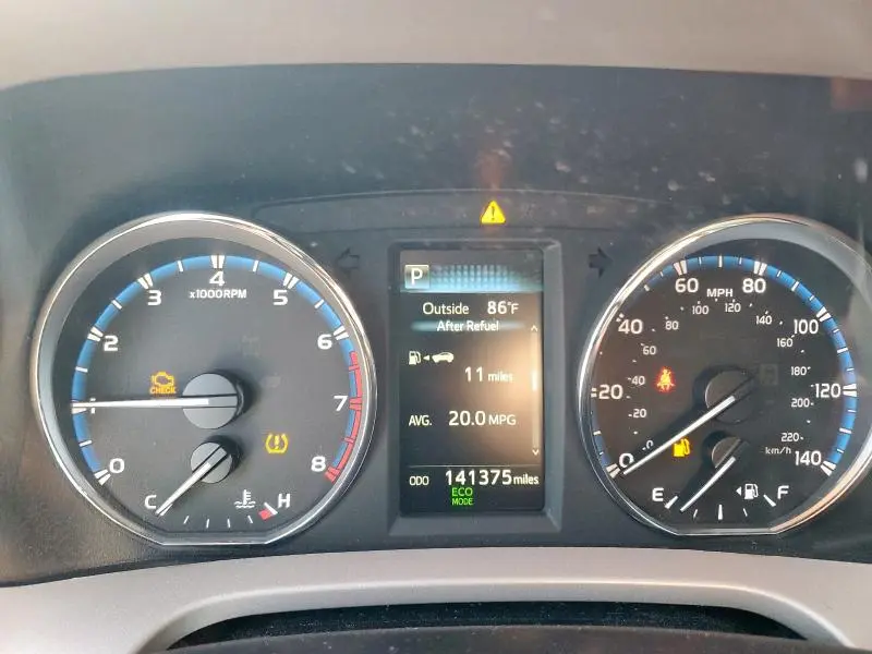 2016 TOYOTA RAV4 XLE  